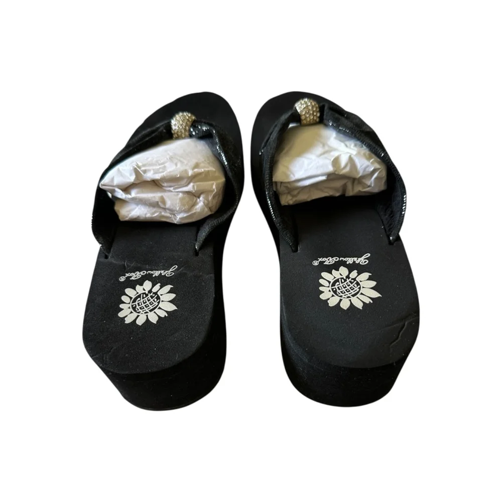 Women's Yellow Box Black Wedge Flip Flop Sandals Size 8 with Rhinestones - Picture 5 of 10